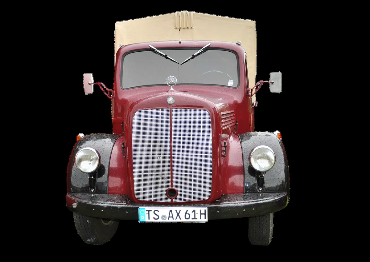 Box Truck vs Semi-Truck for Starting a Delivery Business