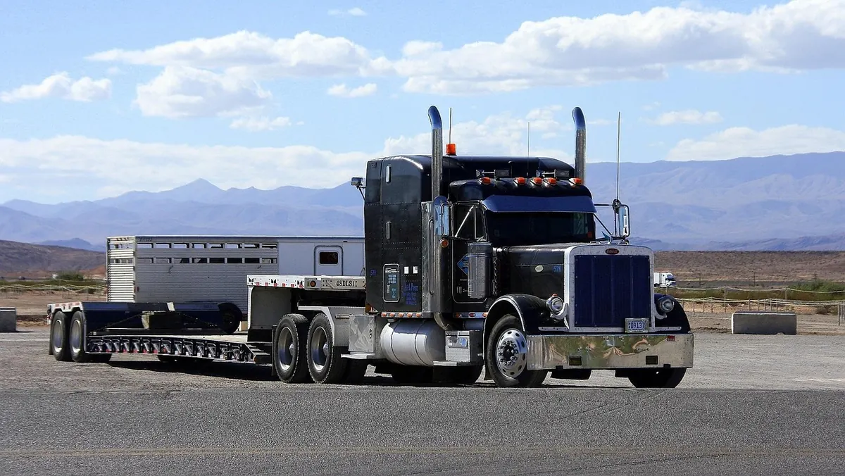 The 10 Most Common Mistakes When Loading a Flatbed Trailer